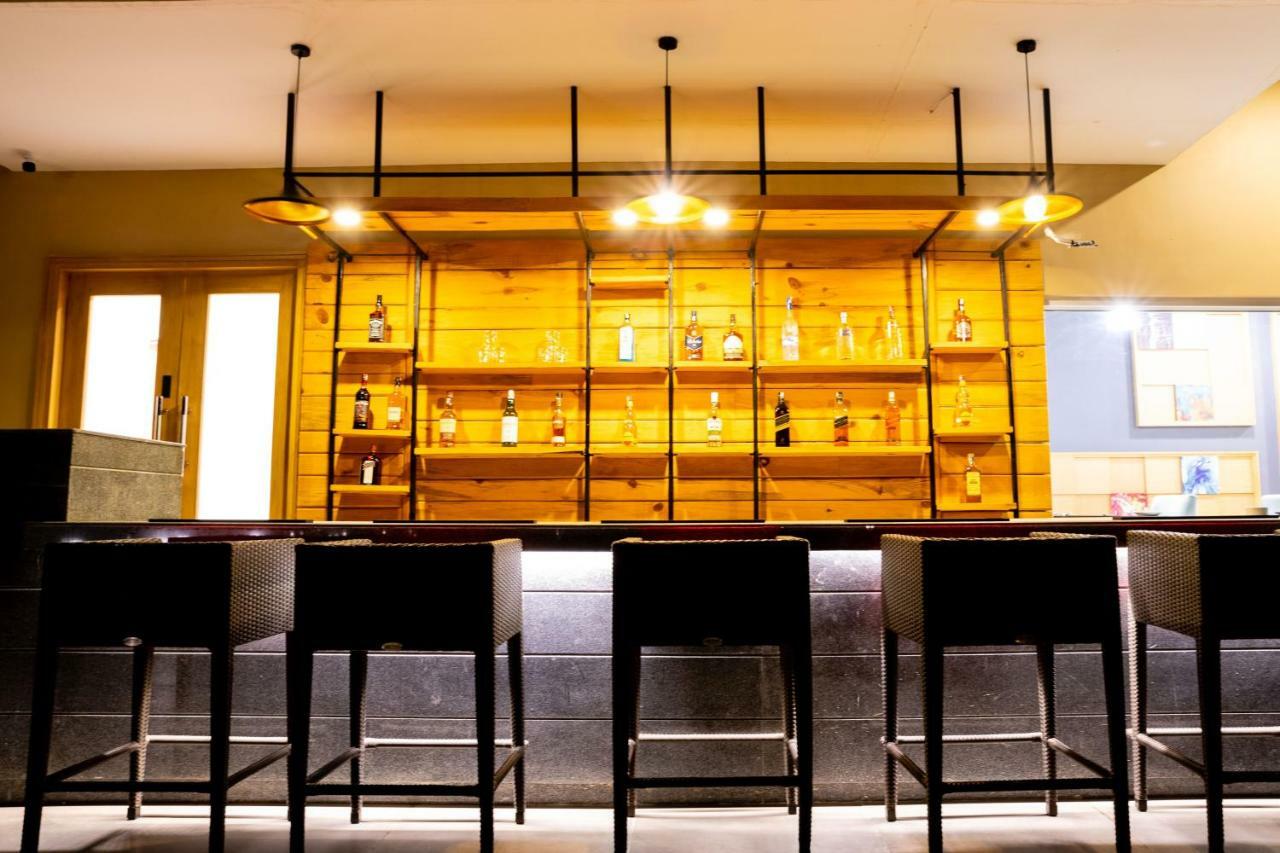 Vivanta Chitwan Bharatpur Bharatpur  Buitenkant foto