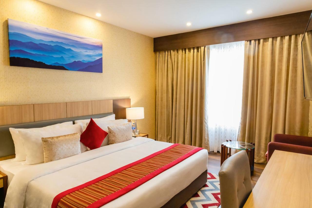 Vivanta Chitwan Bharatpur Bharatpur  Buitenkant foto